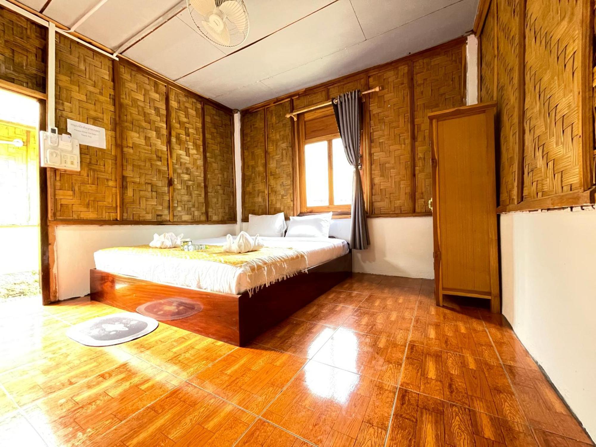 Nong Khiaw Ing Ing Mountain View Bed and Breakfast Eksteriør billede
