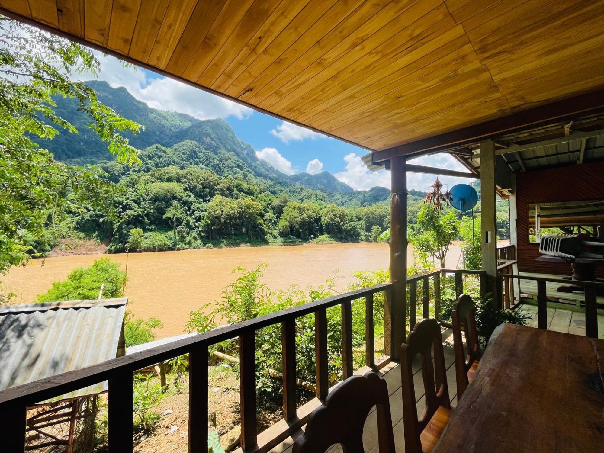 Nong Khiaw Ing Ing Mountain View Bed and Breakfast Eksteriør billede